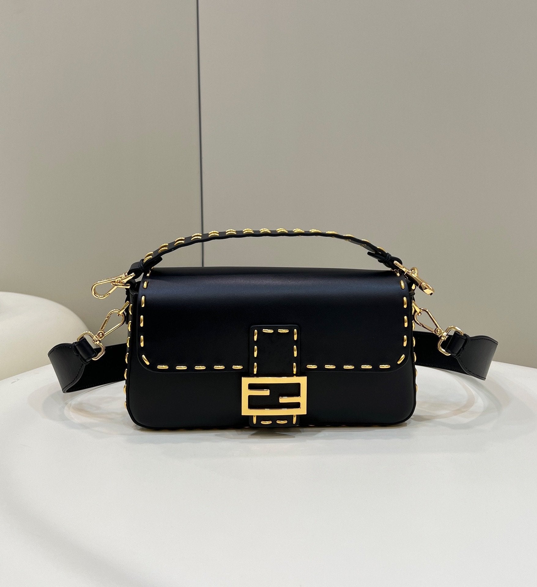 FI Mon Baguette MeGLAMIum Black Bag For Woman 28cm/11in