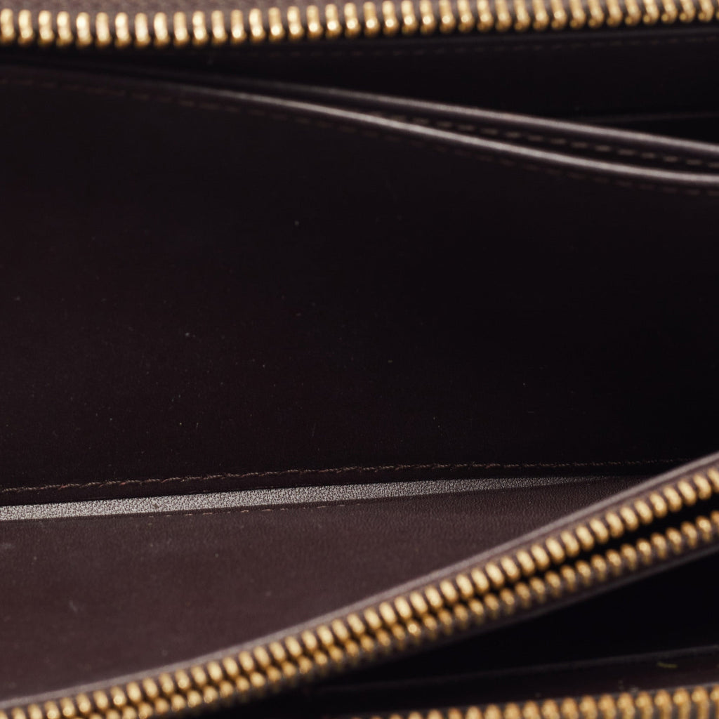 Louis Vuitton Amarante Monogram Vernis Zippy Wallet..