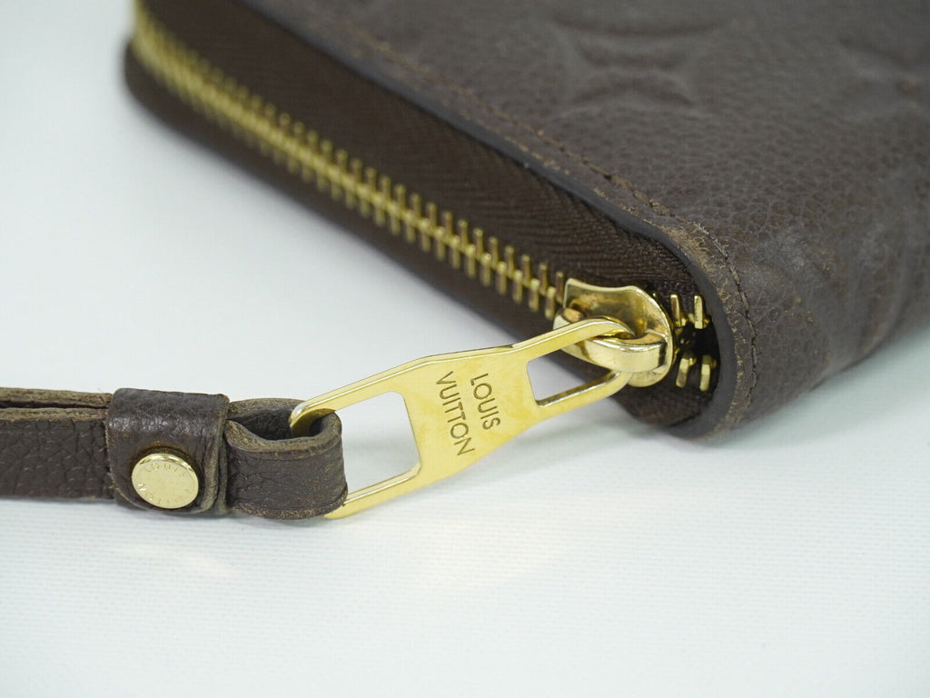 Louis Vuitton Zippy Wallet  Leather Wallet