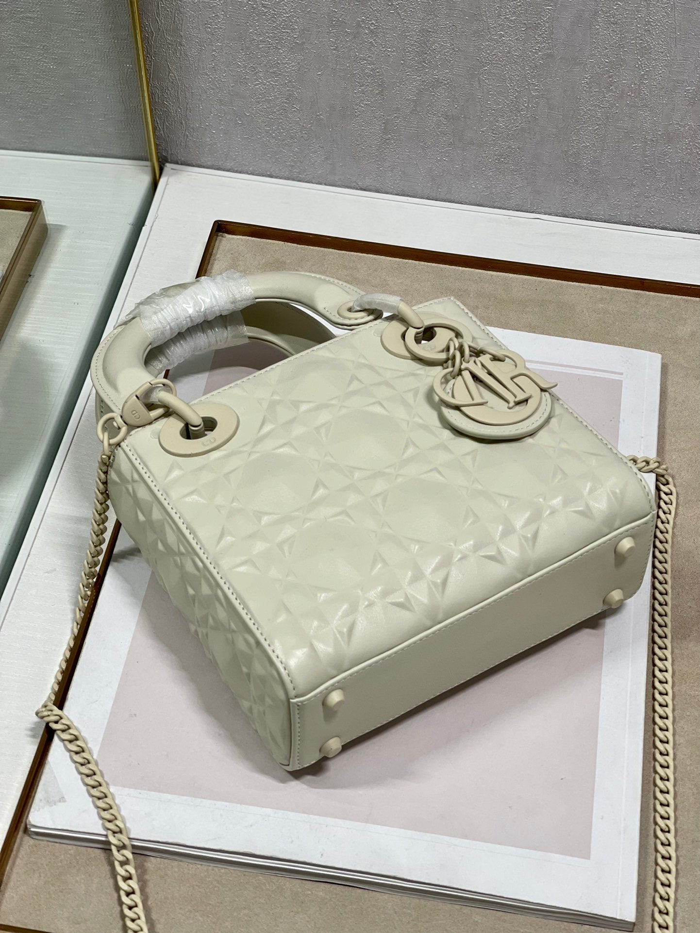 GLAMI Mini Lady Bag Latte Cannage with Beaded Motif, Beige, For Women WomenÃ¢â‚¬â„¢s Handbags, Crossbody Bags, 18cm CD M0505INEA_M030
