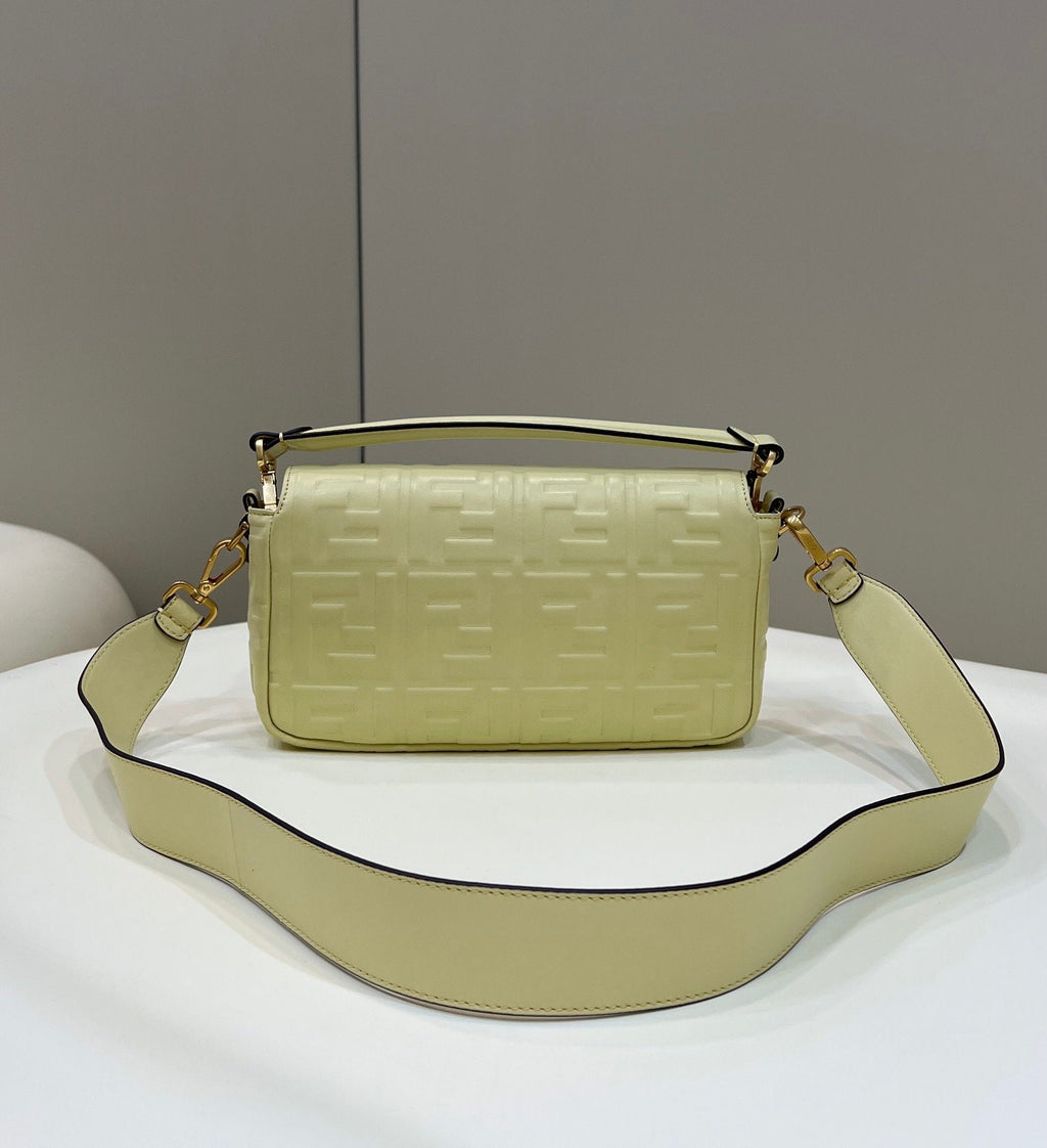 FI Baguette Khaki For Women, WomenÃ¢â‚¬â„¢s Handbags, Shoulder And Crossbody Bags 10.6in/27cm FF 8BR600