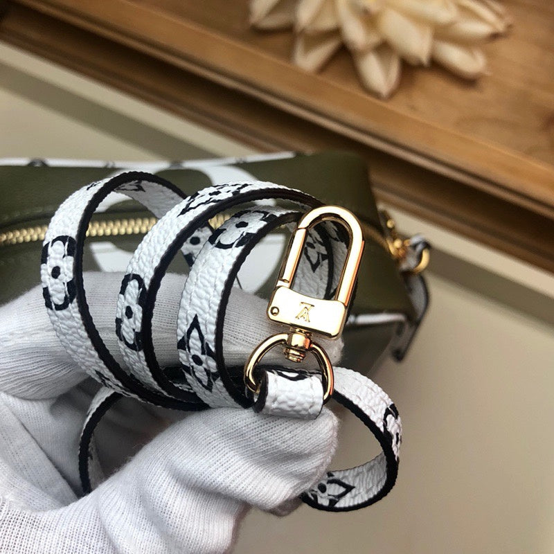 LOV2 Bags - Luxurious Bags  2027