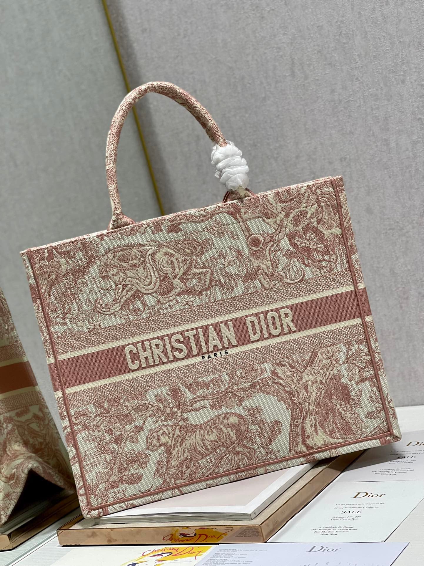 GLAMI Large Book Tote Red Toile de Jouy Embroidery, Light Red, For Women WomenÃ¢â‚¬â„¢s Handbags, 42cm CD
