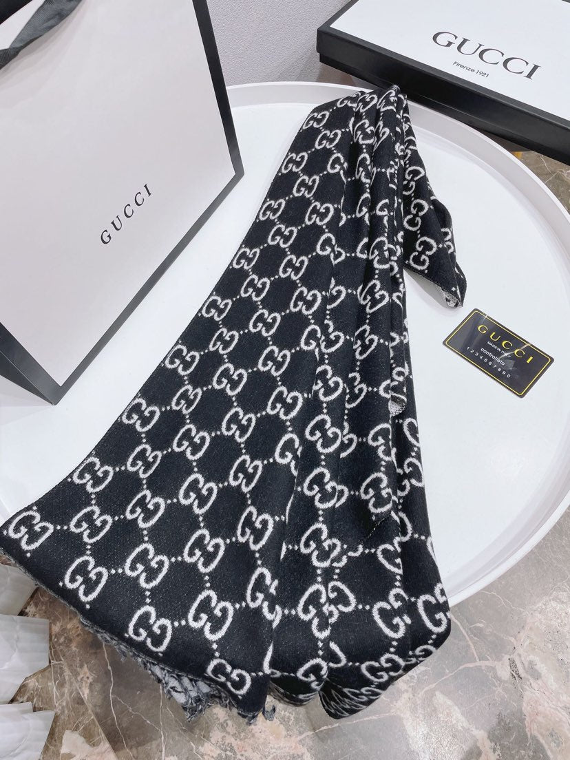 EN - Luxury GCI Scarf 016