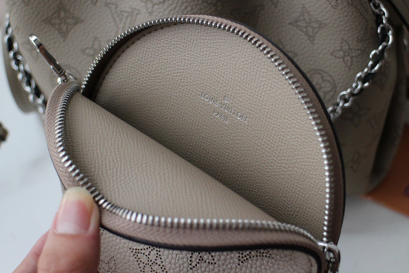LOV2 Bags - Luxurious Bags  1709