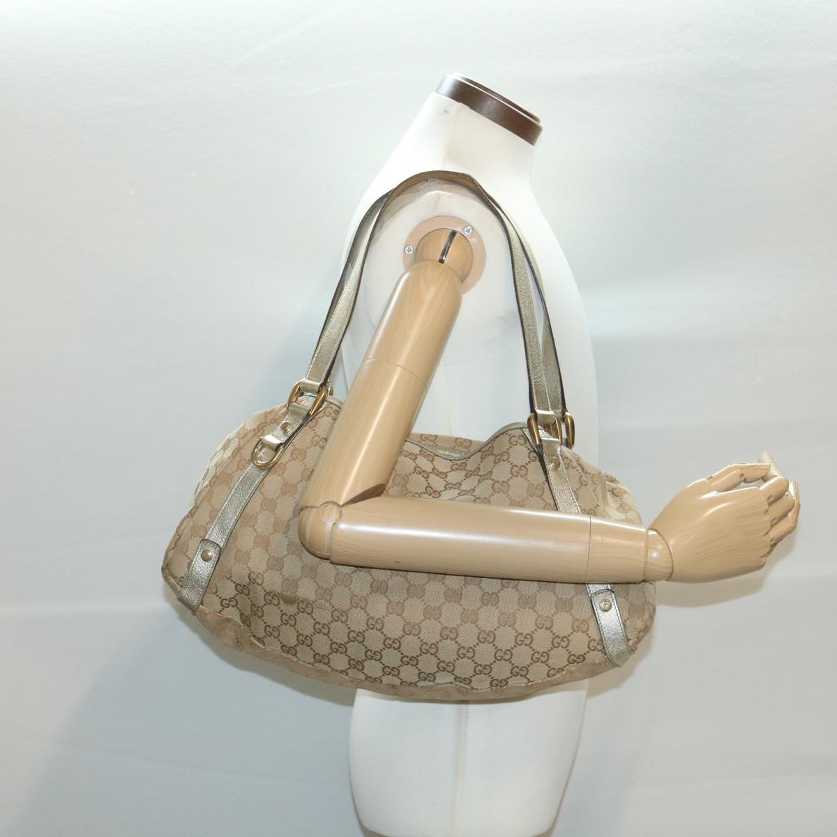 GUCCI GG Canvas Shoulder Bag Beige 130736 ac1684