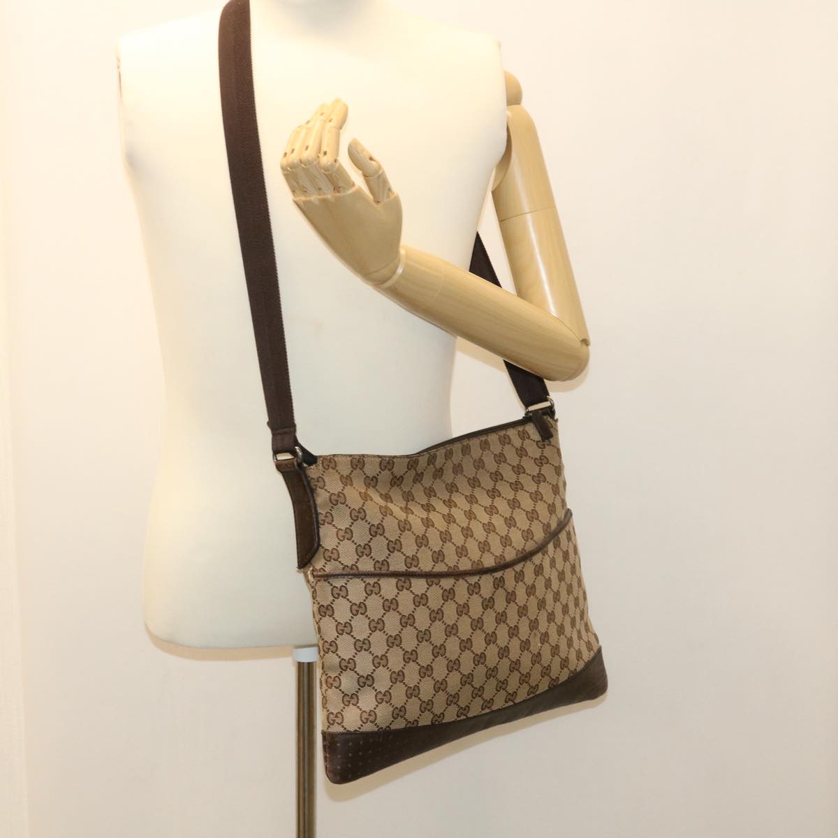 GUCCI GG Canvas Shoulder Bag Canvas Beige Brown 145856 ac1754
