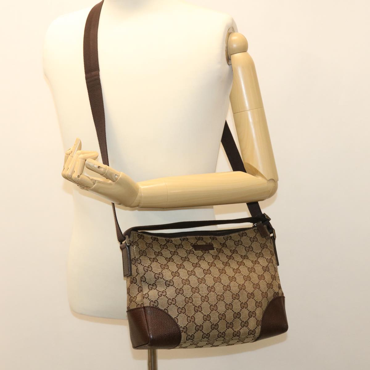 GUCCI GG Canvas Shoulder Bag Canvas Beige Brown 114273 ac1767