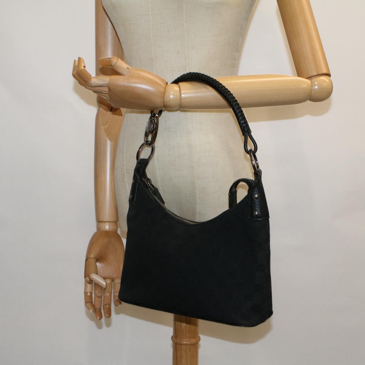 GUCCI GG Canvas Shoulder Bag Black 115002 ac2280