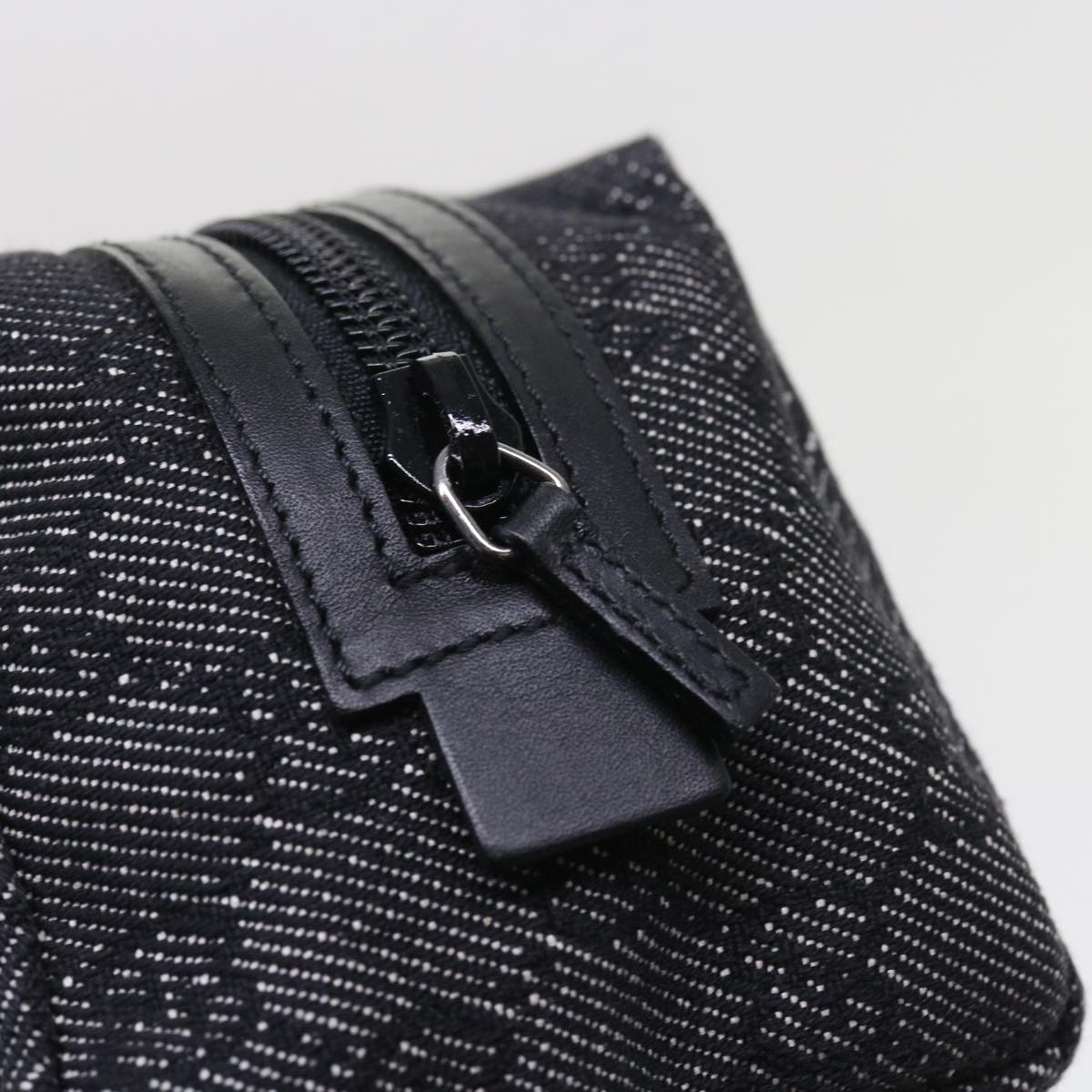 GUCCI GG Canvas Pouch Black 29595 ac2307