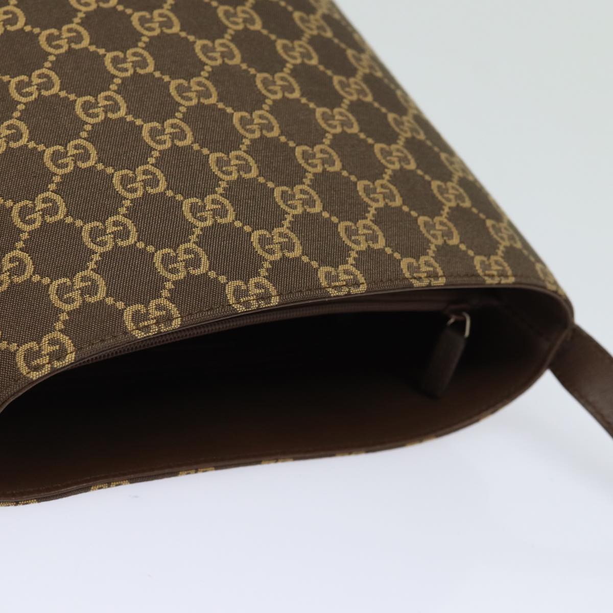 GUCCI GG Canvas Shoulder Bag Brown 001 4286 ac3098