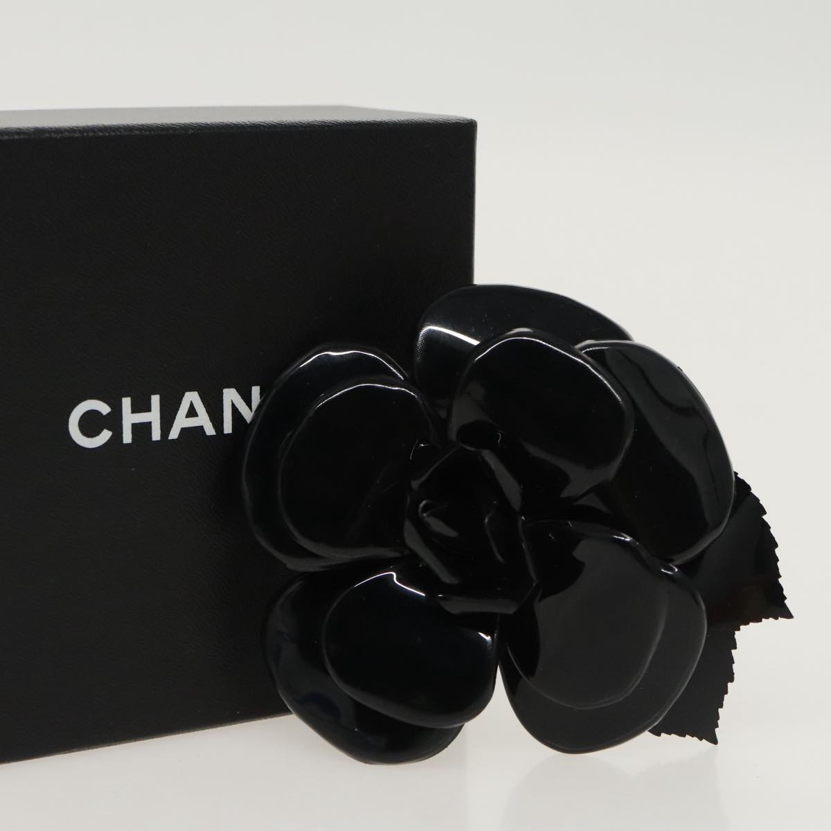 CHANEL Brooch plastic Black CC ac3342