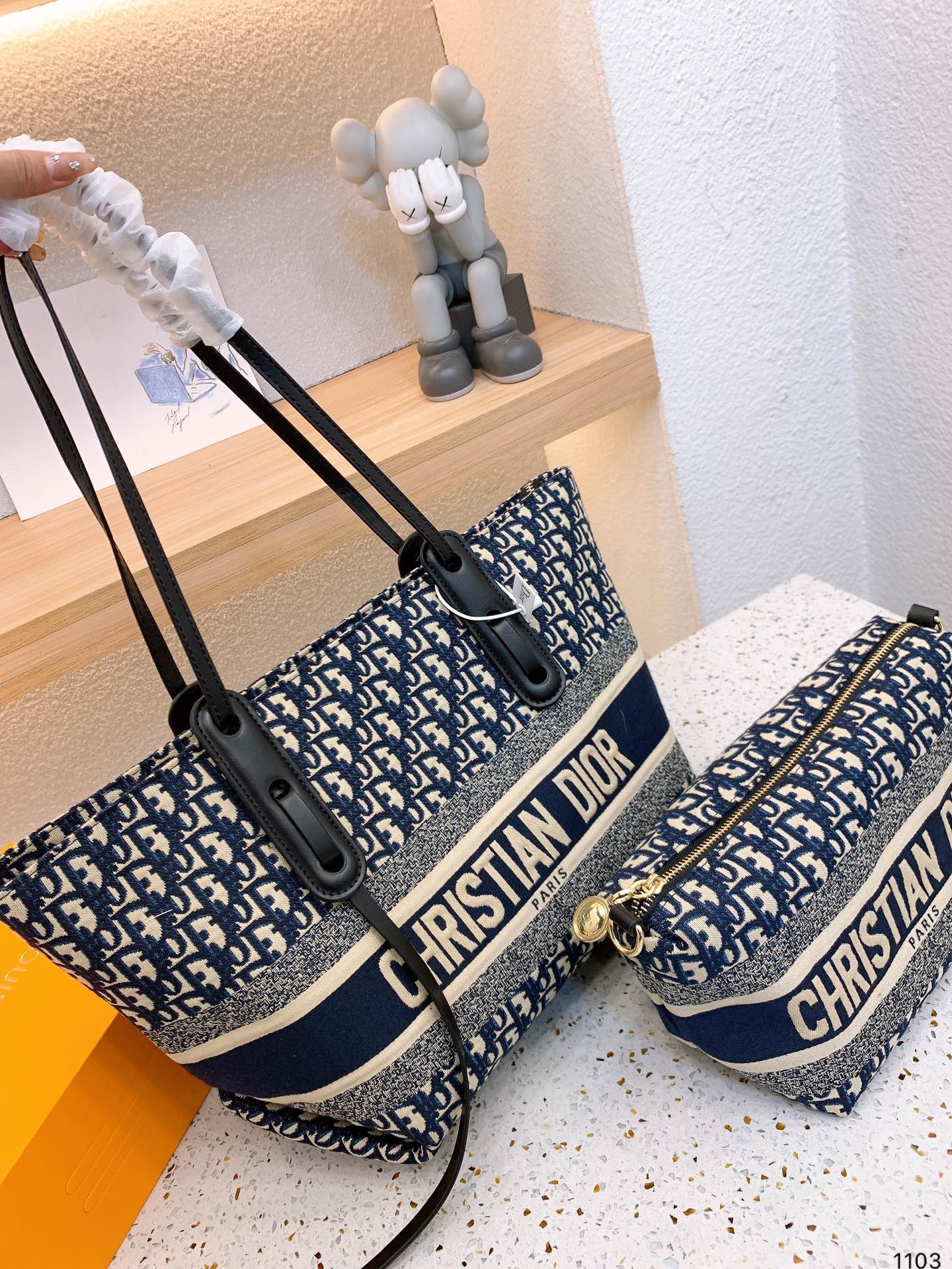EN - New Lux Bags DIR 348