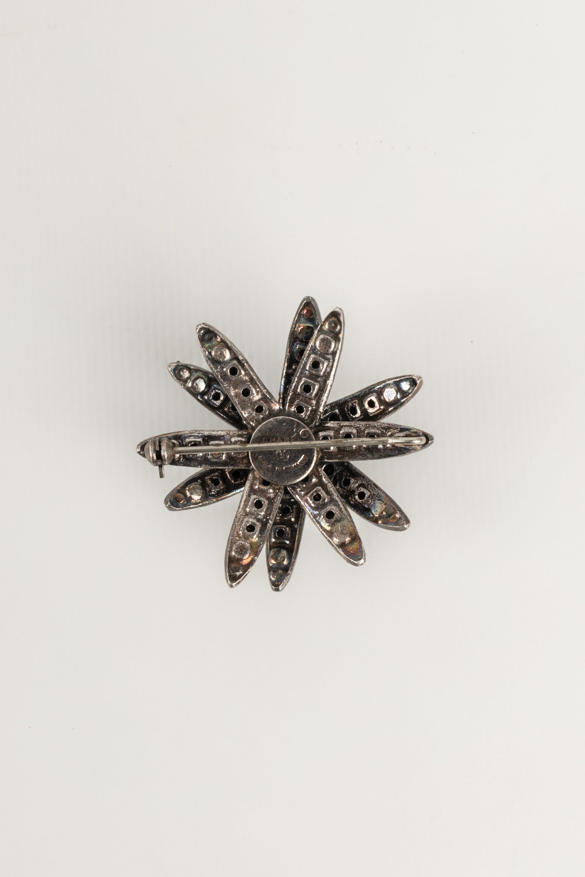 Broche étoile Chanel