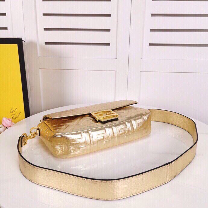 FI Baguette Chain MiGLAMI MeGLAMIum Gold Bag For Woman 26cm/10in