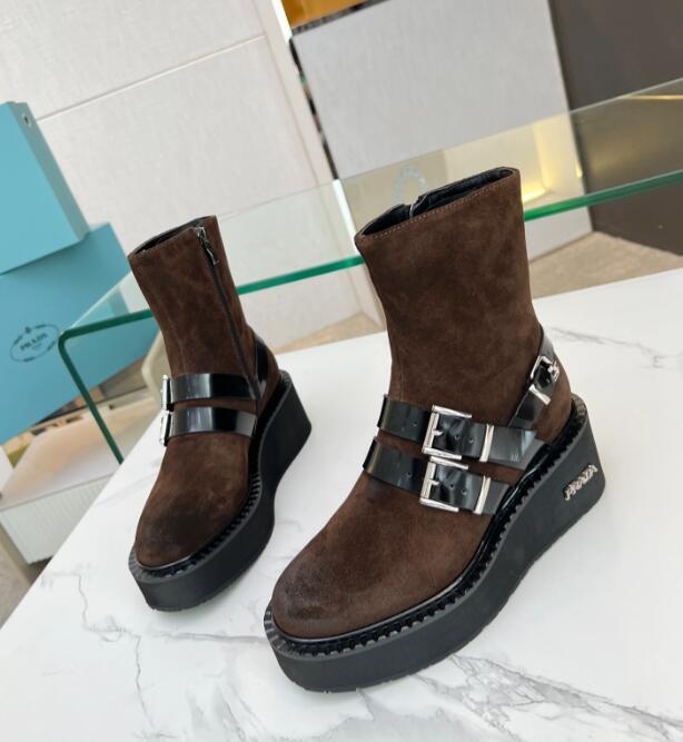 GlamyWomen Shoes - 220