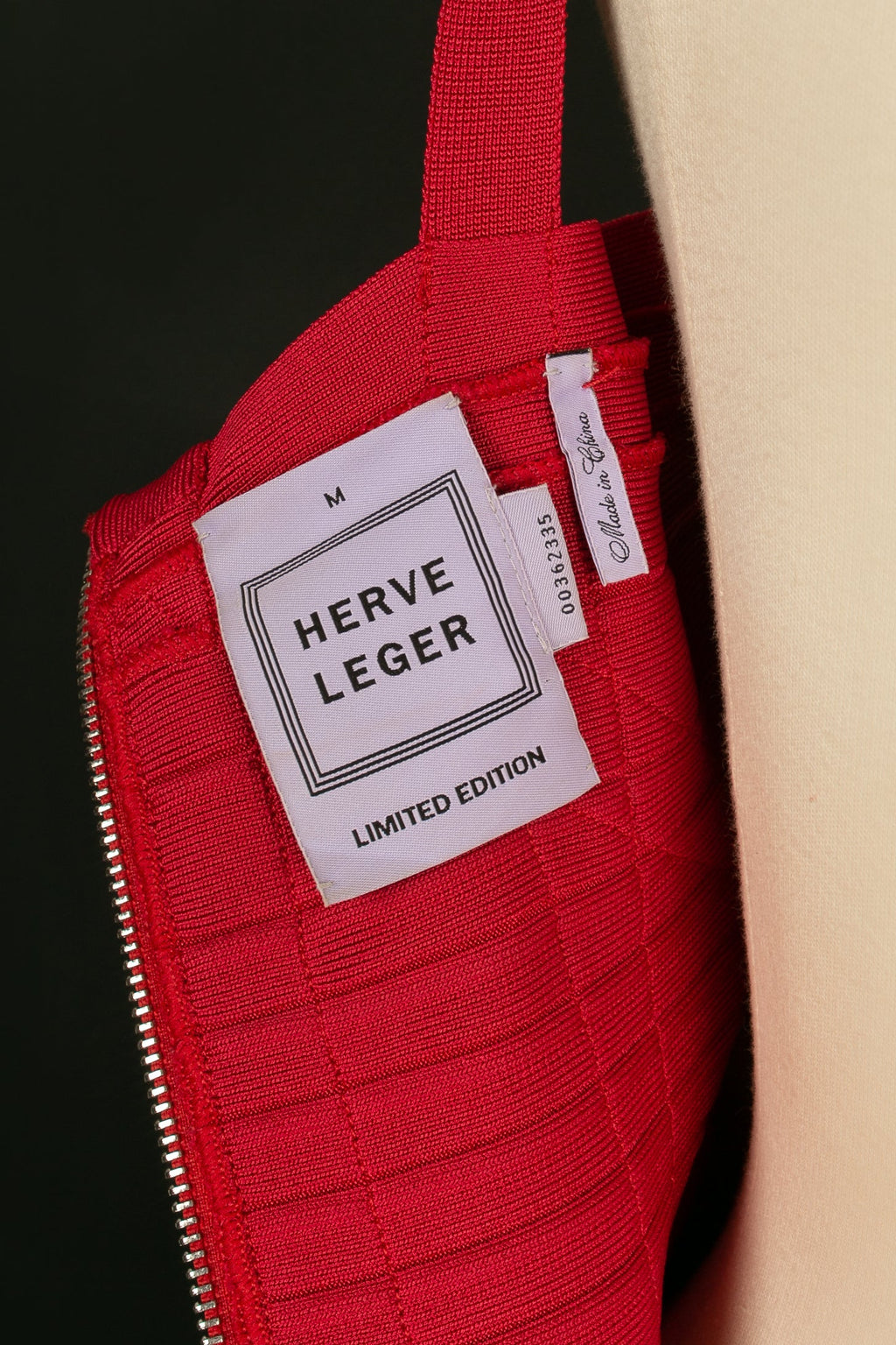 Robe rouge HervÃƒÆ’Ã‚Â© LÃƒÆ’Ã‚Â©ger