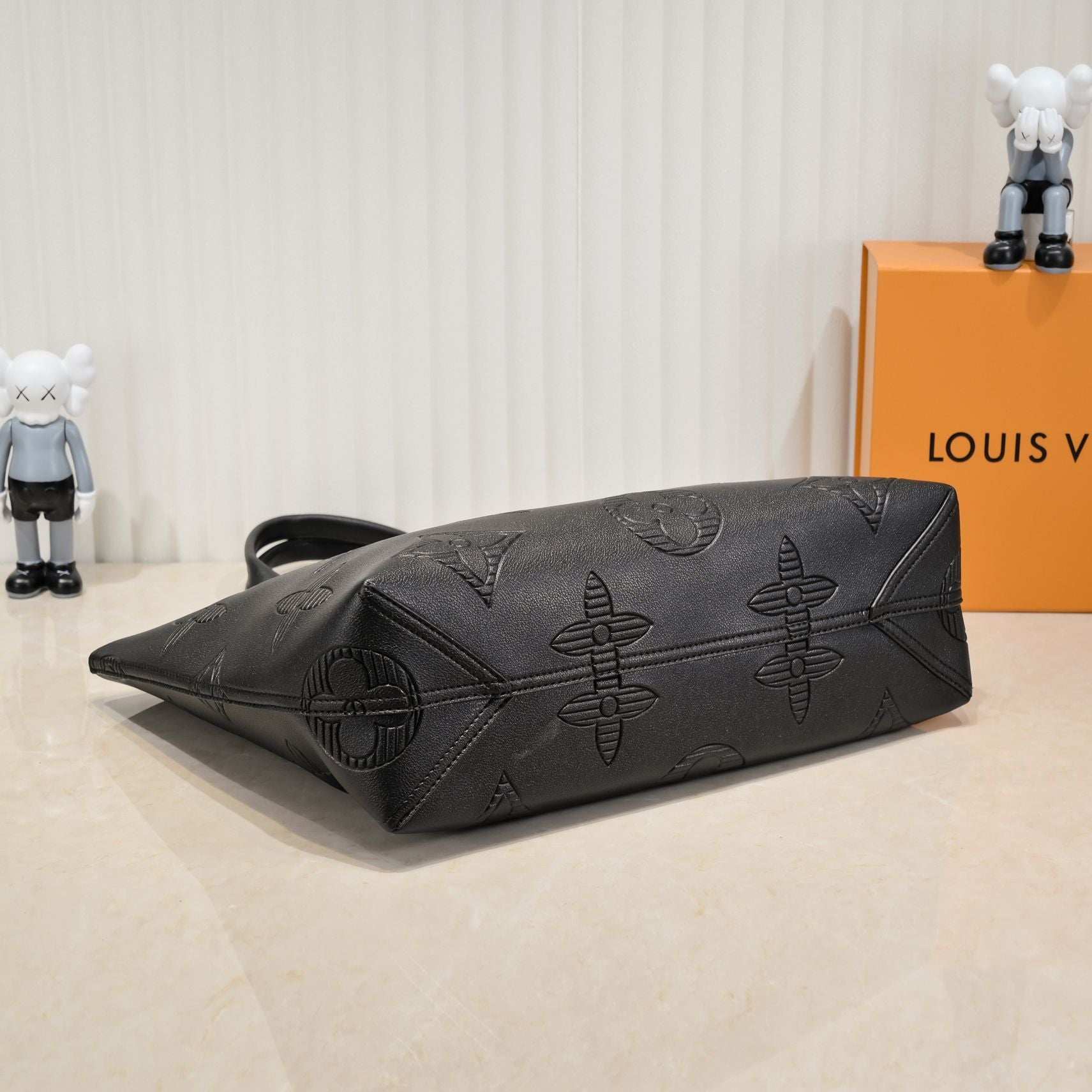 EN - Luxury Bags LUV 804