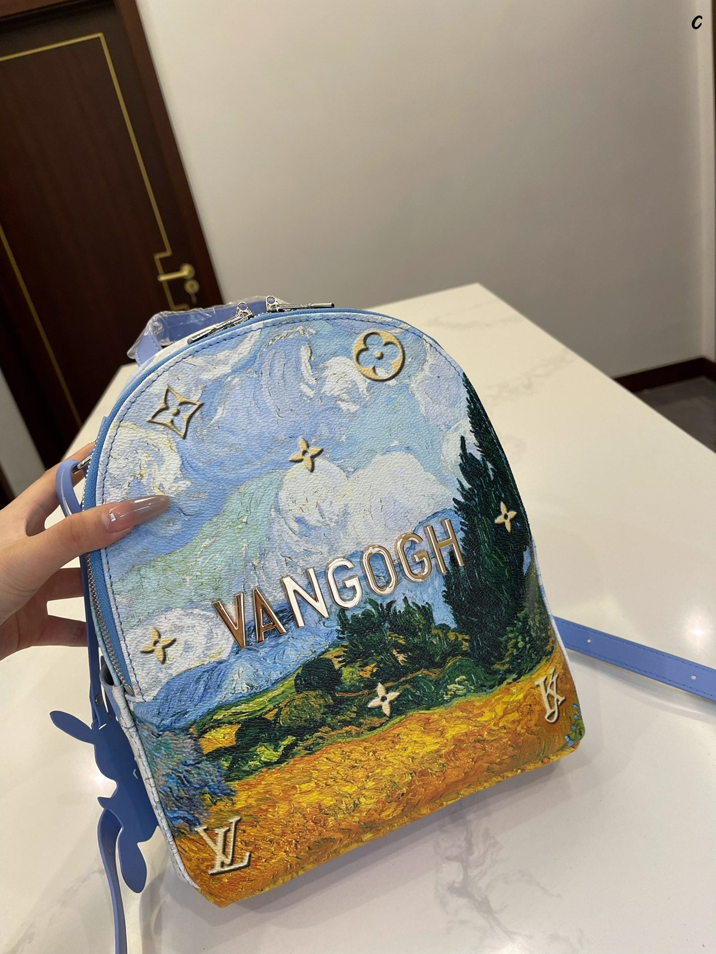 EN - Luxury Bags LUV 825