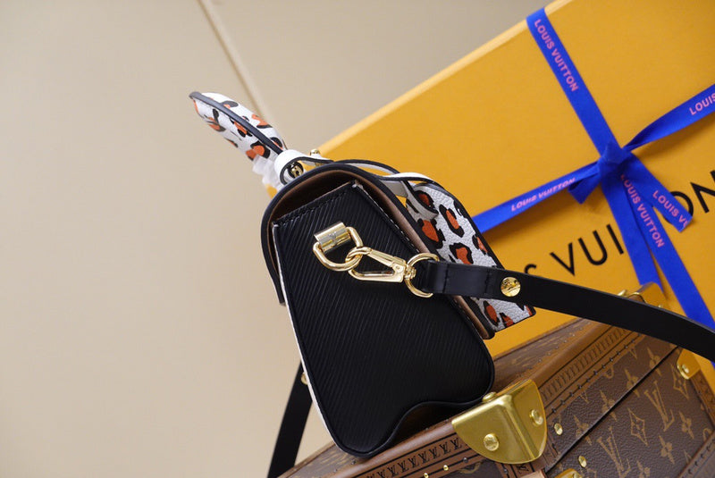LOV2 Bags - Luxurious Bags  1519