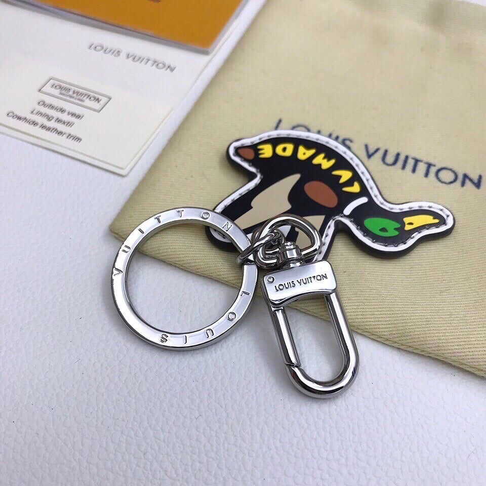 EN - Lux Keychains LUV 011