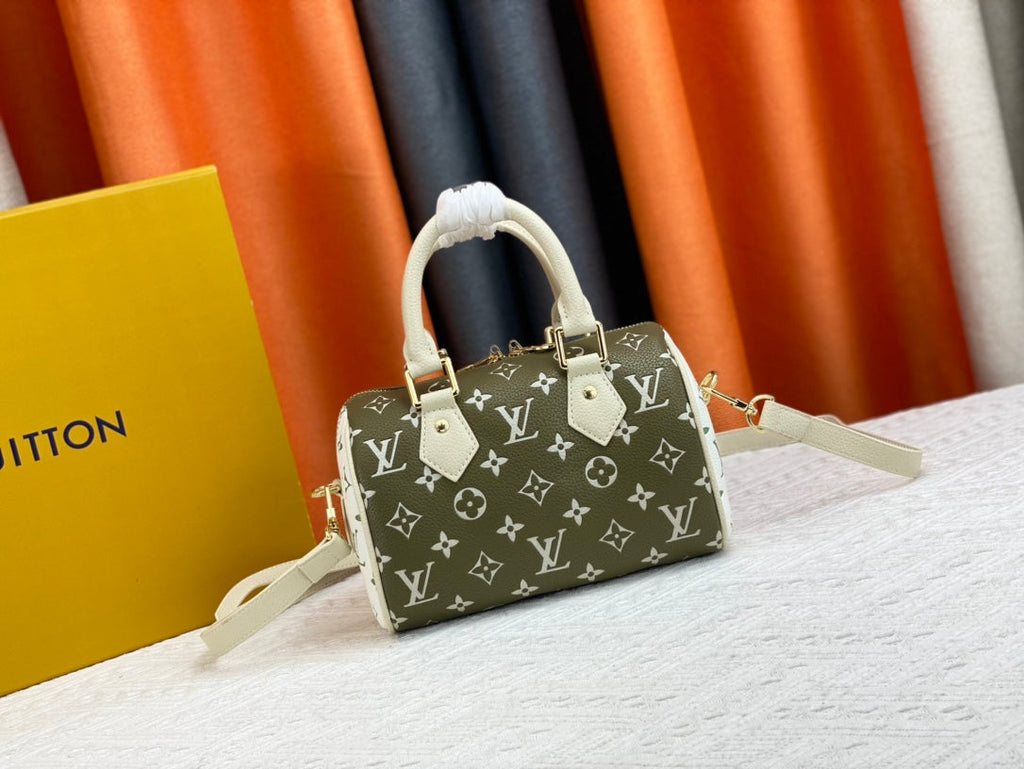 EN - Luxury Bags LUV 778