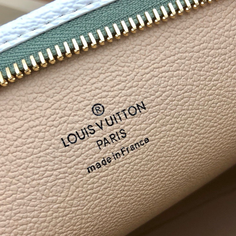 LOV2 Bags - Luxurious Bags  2324