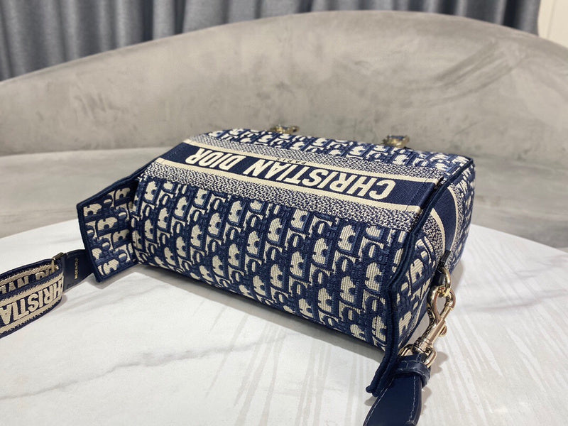 ELE - Dir Bags - 1515