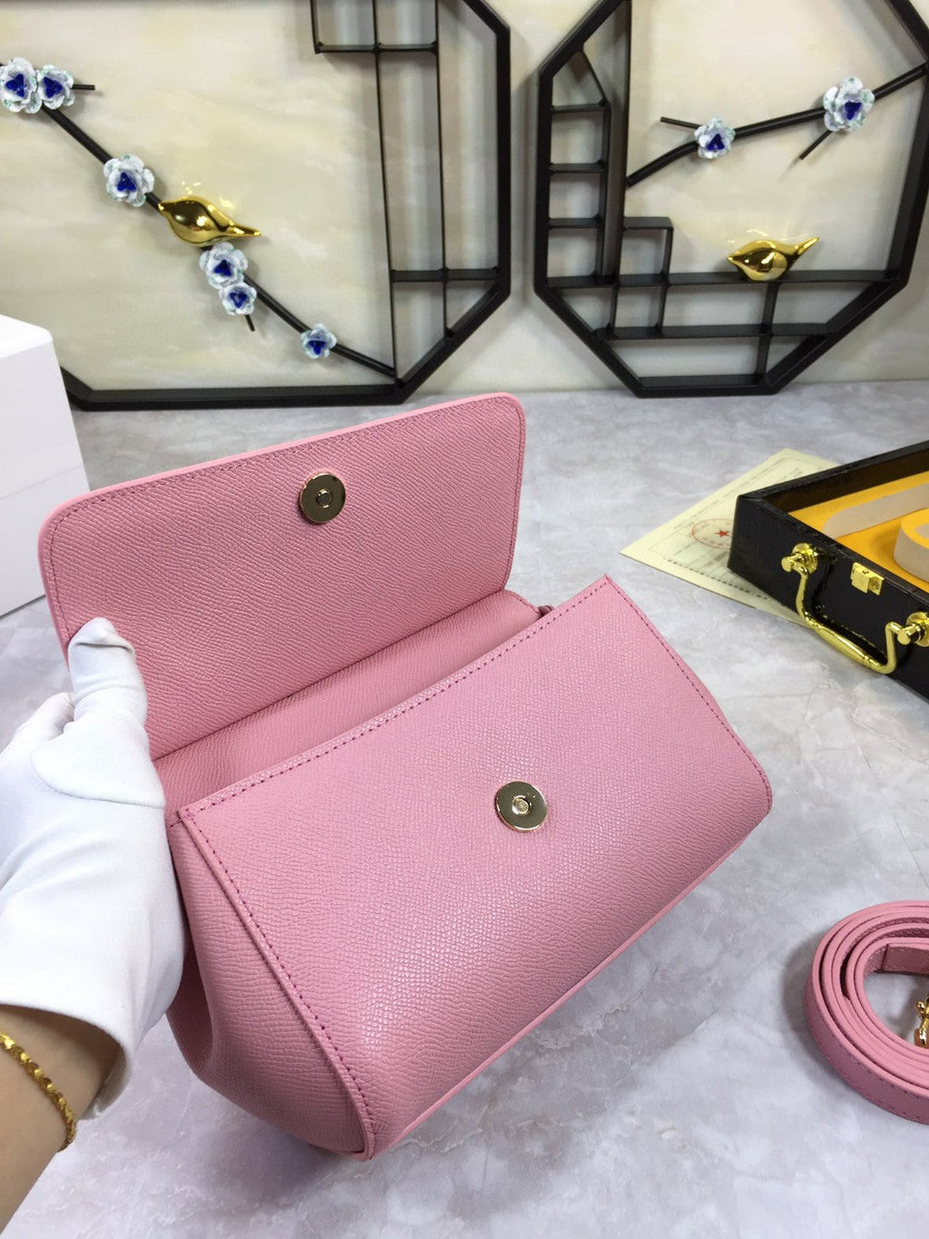 GLAMI MeGLAMIum Sicily Handbag In Dauphine Pink For Women 10.2in/26cm GLAMI GLAMI4347A10018H402