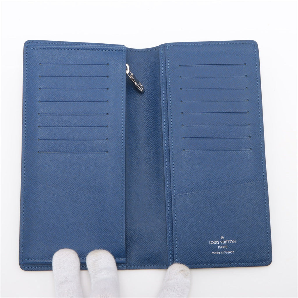 Louis Vuitton Taigaama Portefolio Braza M30297 Cobalt Wallet