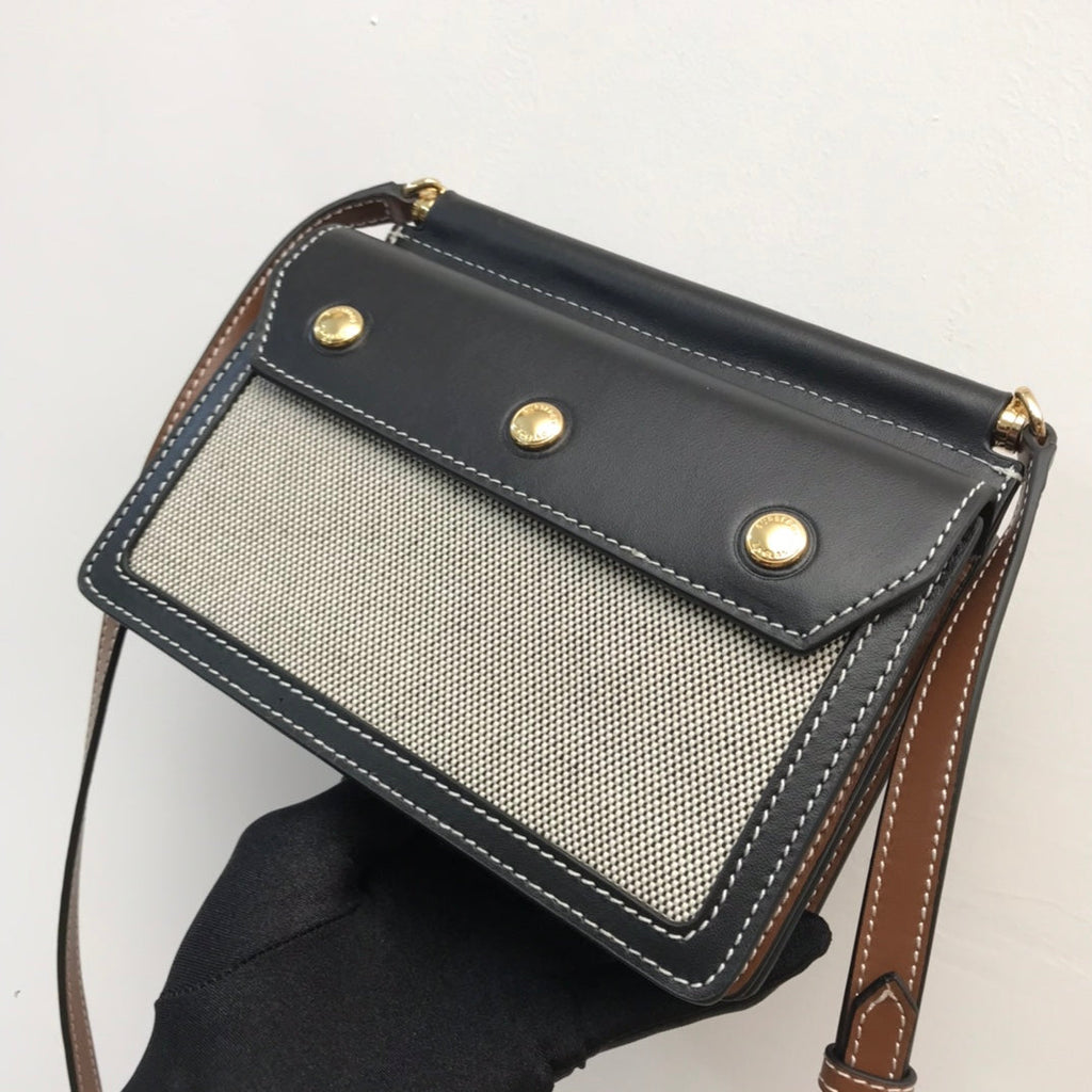 GLAMI Mini Horseferry Print Title Bag With Pocket Detail Black For Women, Bags 7.5in/19cm 80428521