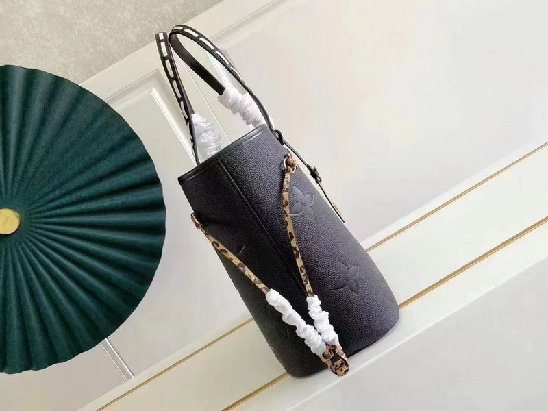LOV2 Bags - Luxurious Bags  1729