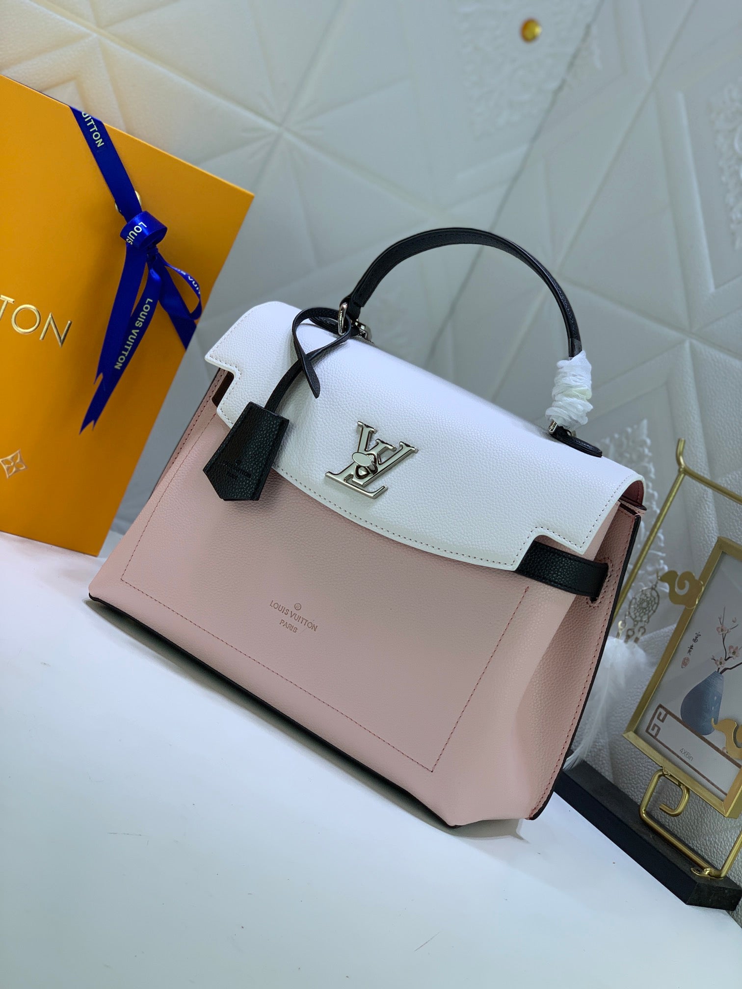 EN - Luxury Bags LUV 746