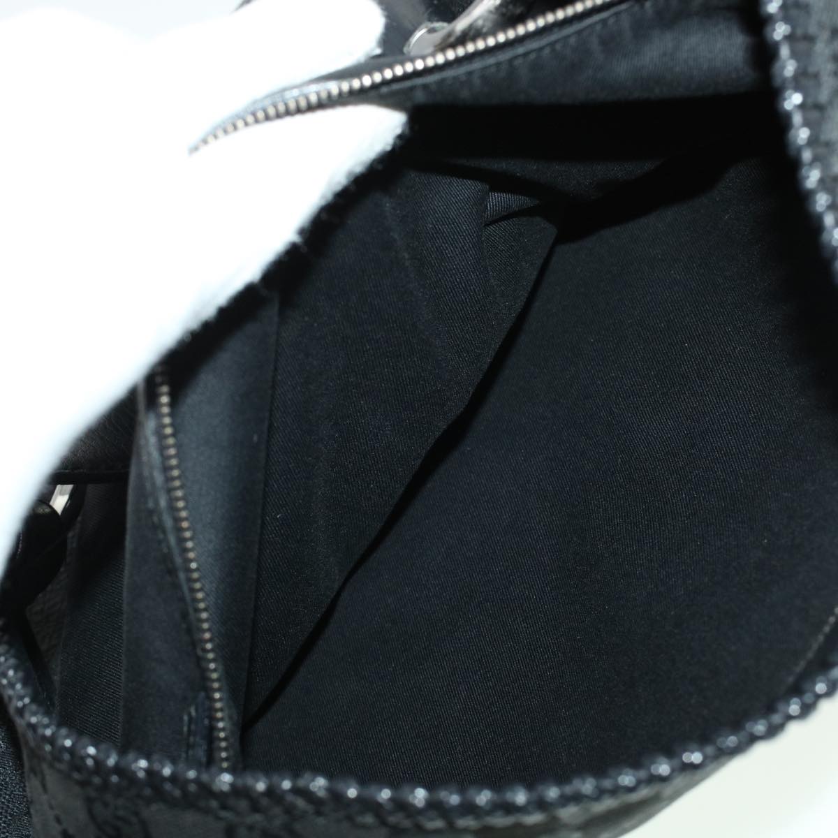 GUCCI GG Canvas Shoulder Bag Black 114900 am4367