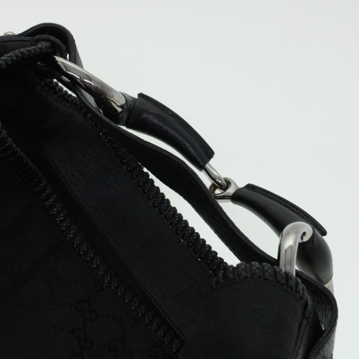 GUCCI GG Canvas Shoulder Bag Black 114900 am4367