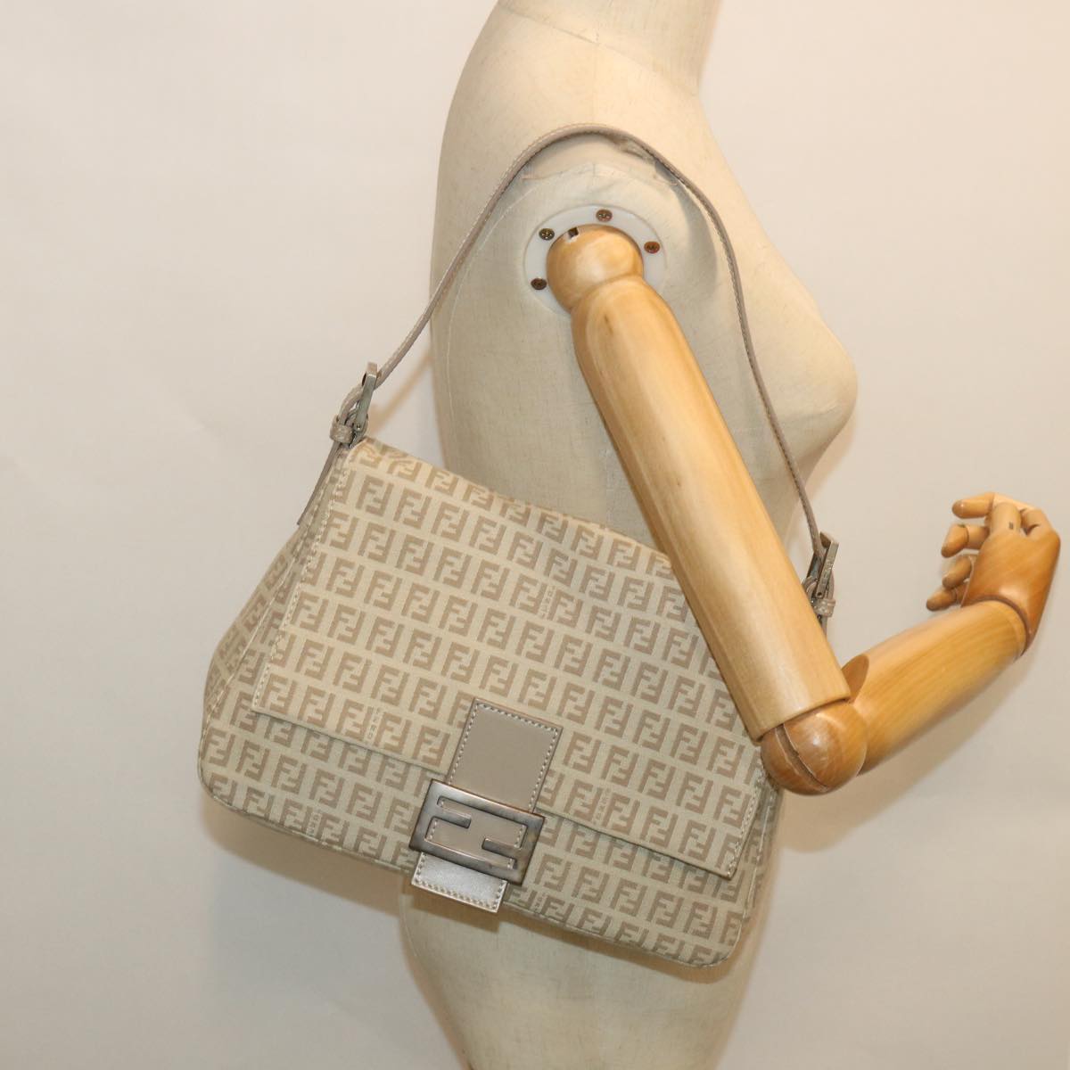 FENDI Zucchino Canvas Mamma Baguette Shoulder Bag Beige am4994