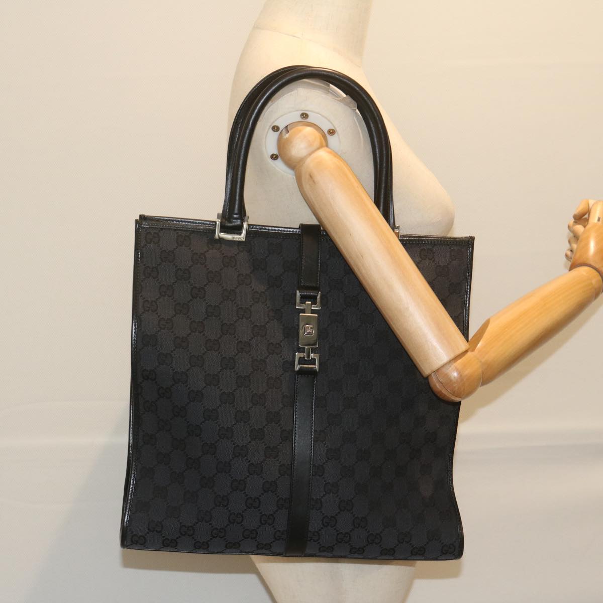 GUCCI GG Canvas Jackie Tote Bag Black 002 1064 am5349