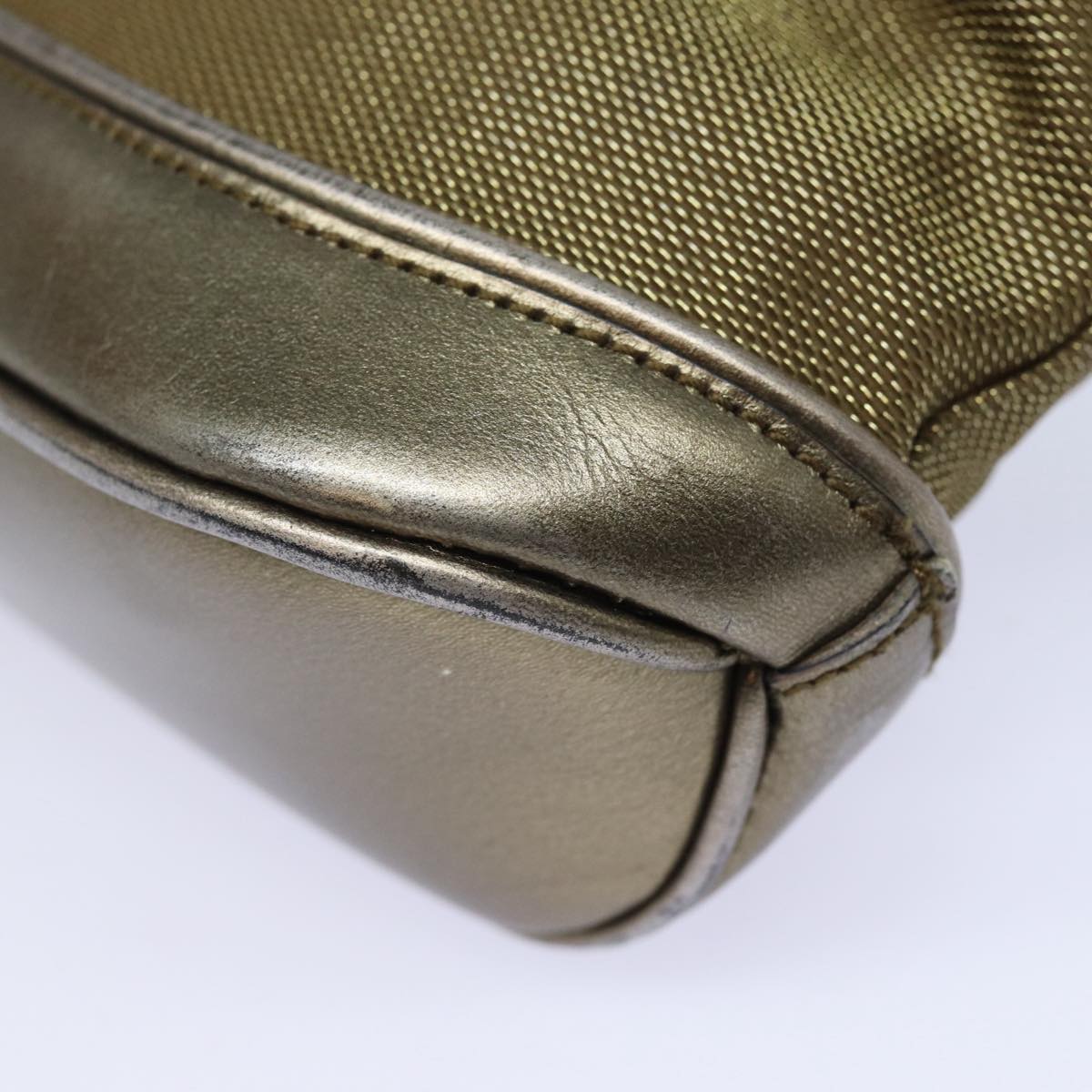 GUCCI Accessory Pouch Gold Tone am6581