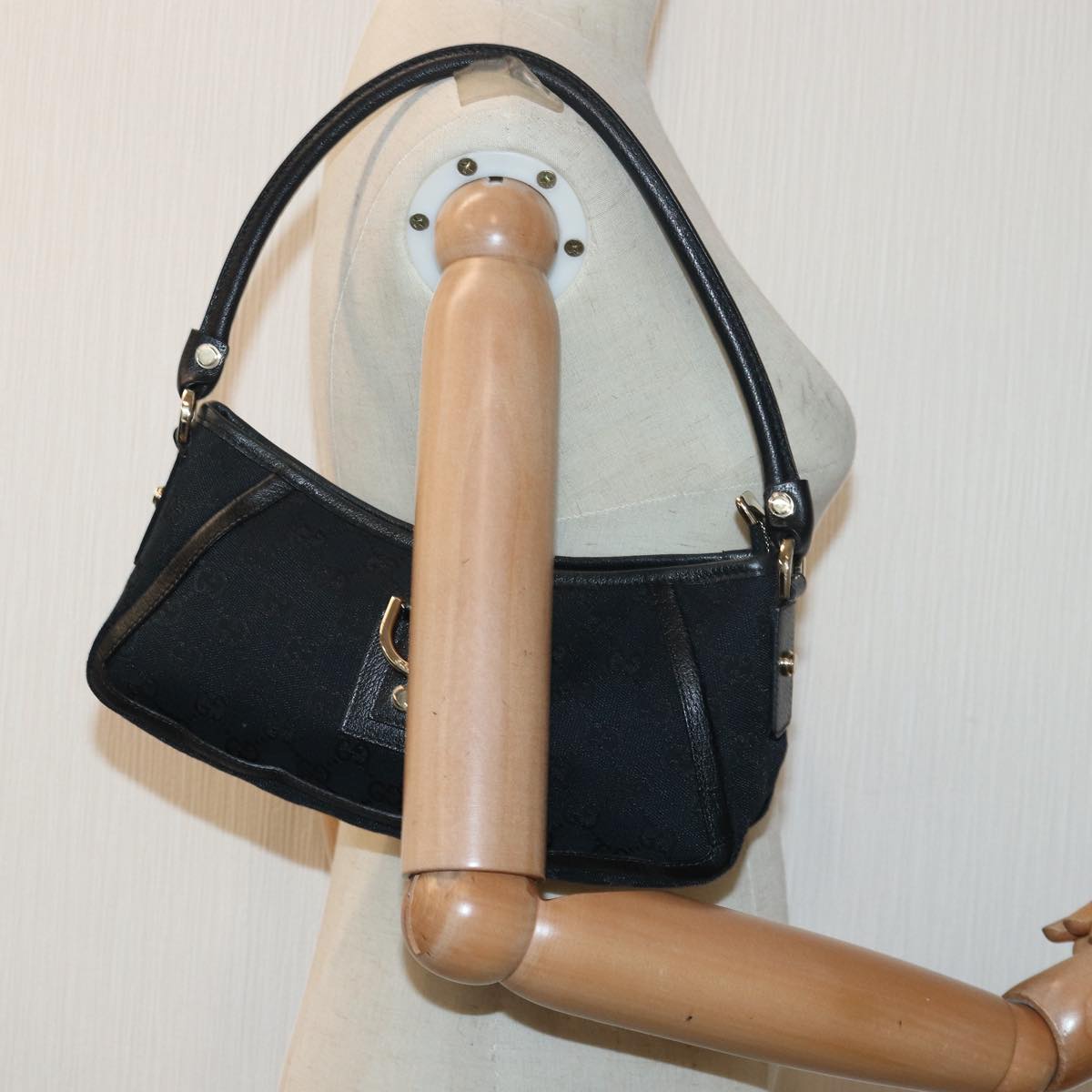 GUCCI GG Canvas Abbey Hand Bag Black 130939 am6624A