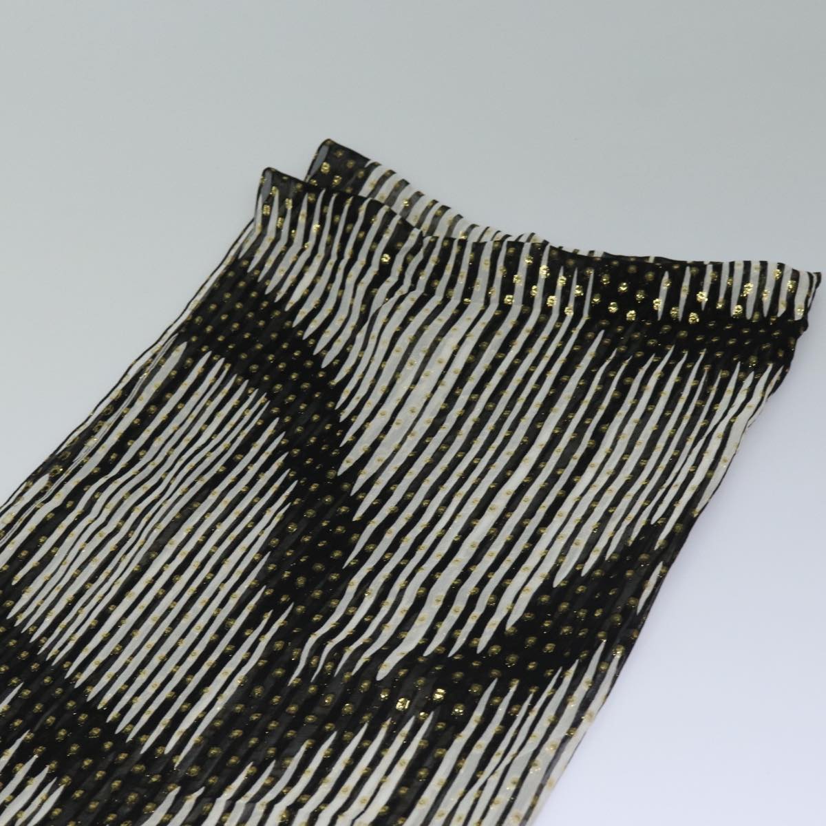 GUCCI Scarf Silk Black White am6647