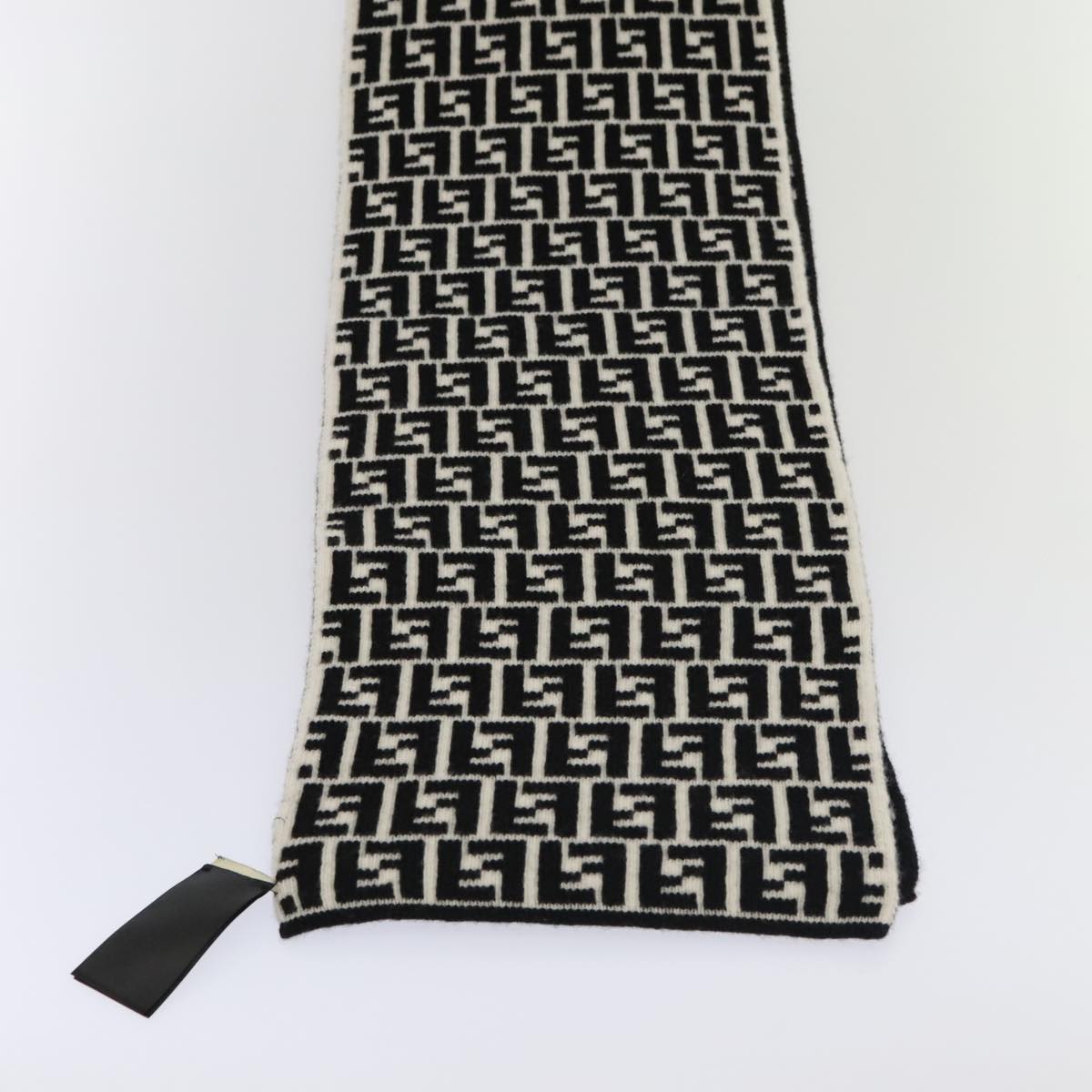 FENDI Zucca Canvas Scarf Wool Black am6975