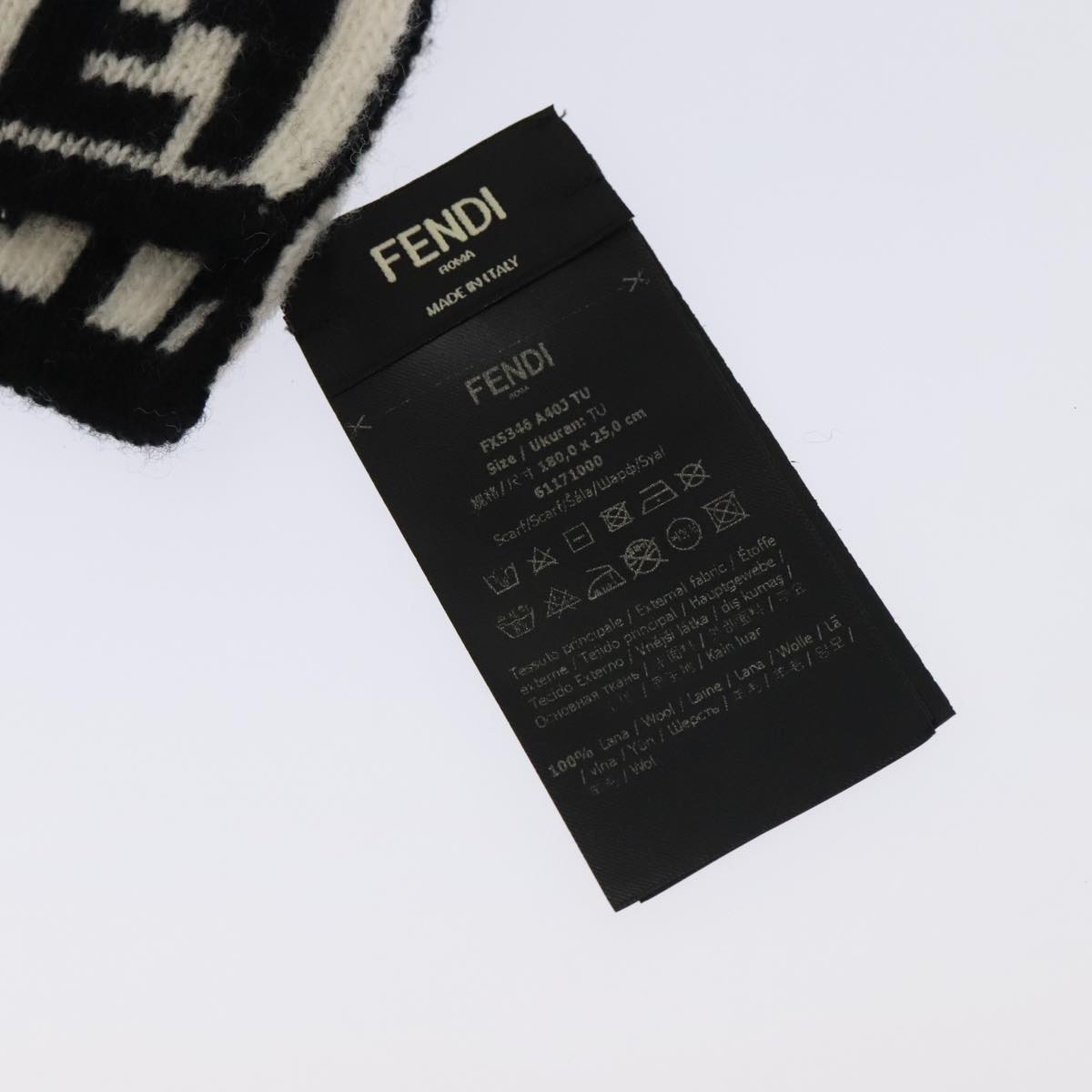 FENDI Zucca Canvas Scarf Wool Black am6975