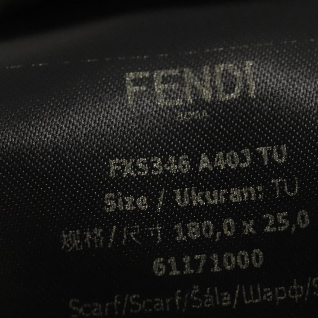 FENDI Zucca Canvas Scarf Wool Black am6975
