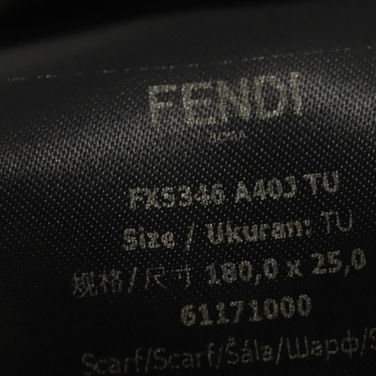FENDI Zucca Canvas Scarf Wool Black am6975