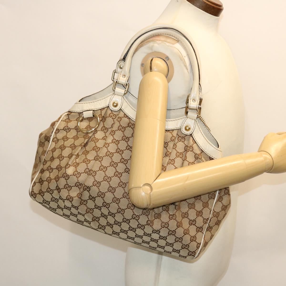 GUCCI GG Canvas Hand Bag Beige 211944 ar10073