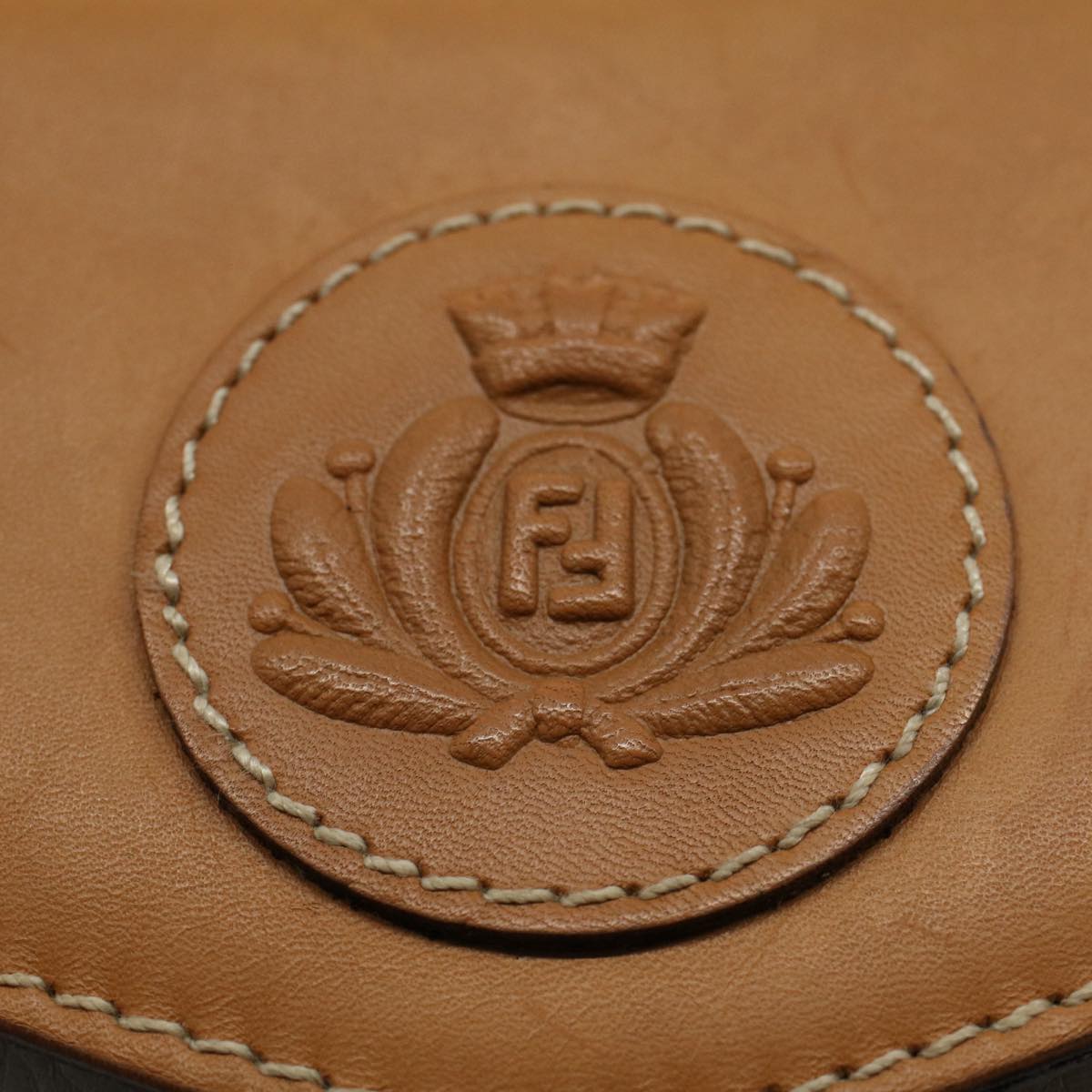 FENDI Shoulder Bag Leather White ar10303