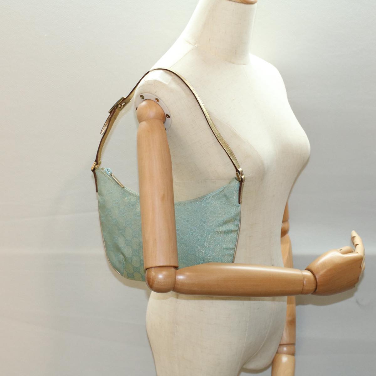 GUCCI GG Canvas Shoulder Bag Light Blue Gold ar10312