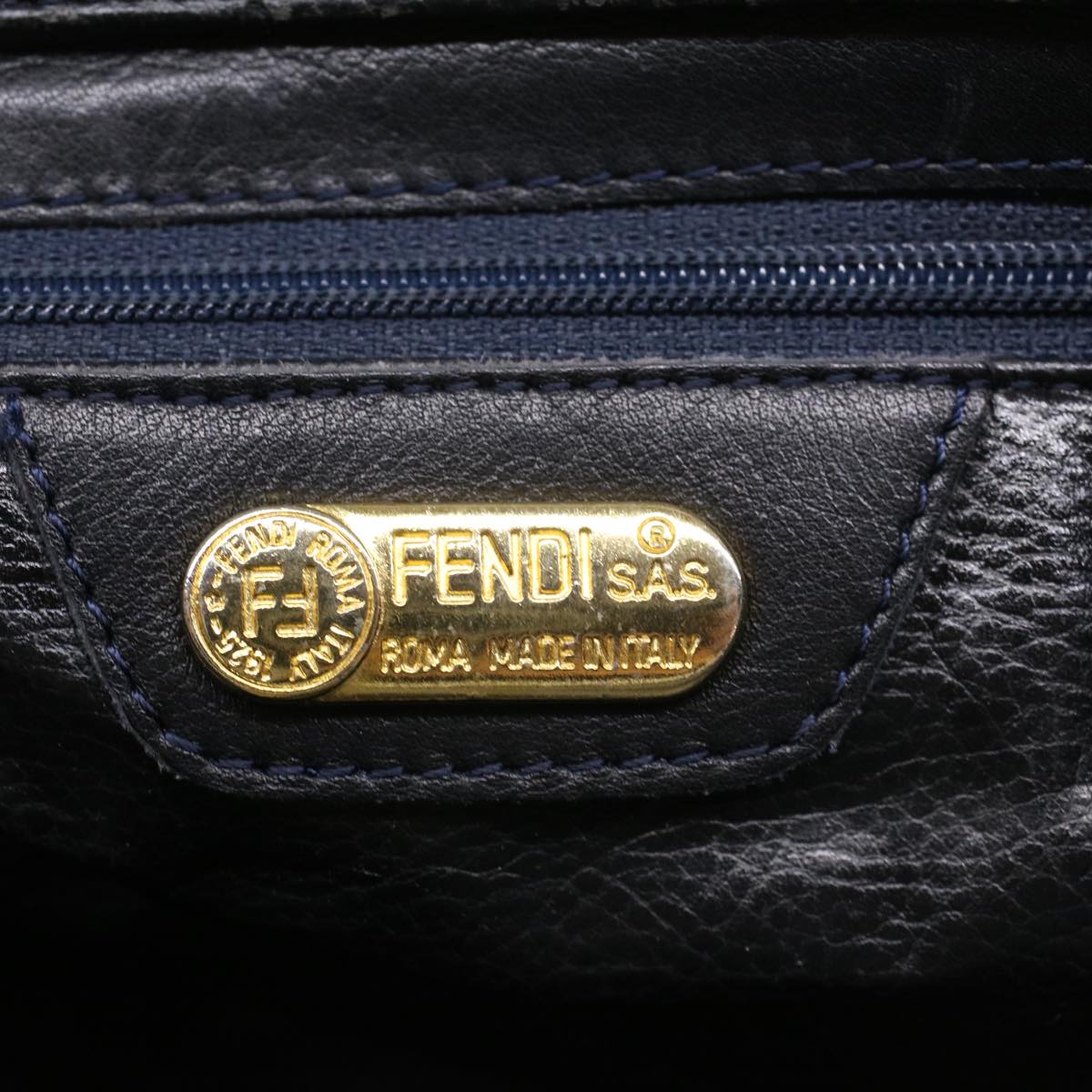 FENDI Shoulder Bag Leather Black ar10320