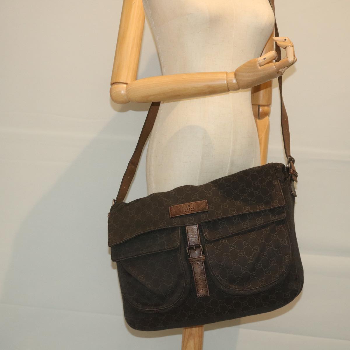 GUCCI GG Canvas Shoulder Bag Brown 101651 ar10778
