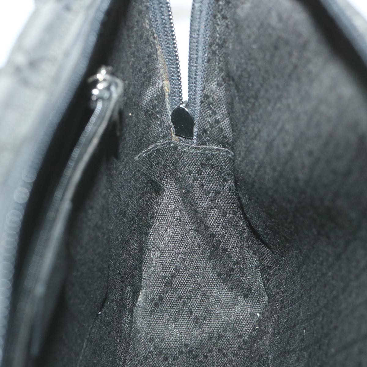 GUCCI GG Canvas Shoulder Bag Black 001 2058 ar10869